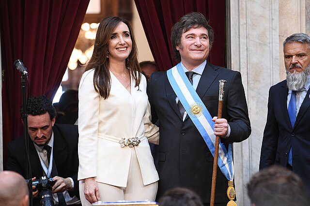 Javier Milei: Nuevo Presidente de Argentina y Sus Desafíos