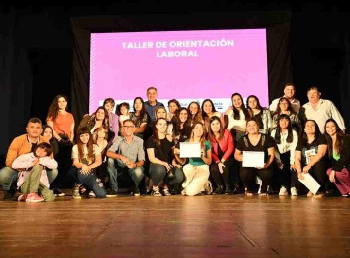 La Municipalidad de Rafaela celebró la entrega de certificados a 909 graduados en oficios durante el año 2023