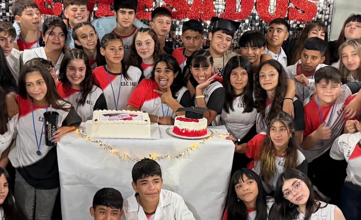 Promoción 2025 de la Escuela San José de Rafaela: Felicitaciones a los Egresados