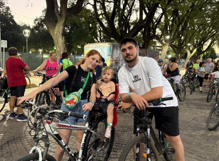 "Ciclismo recreativo: Una tradición que une a las familias en las calles de Rafaela"
