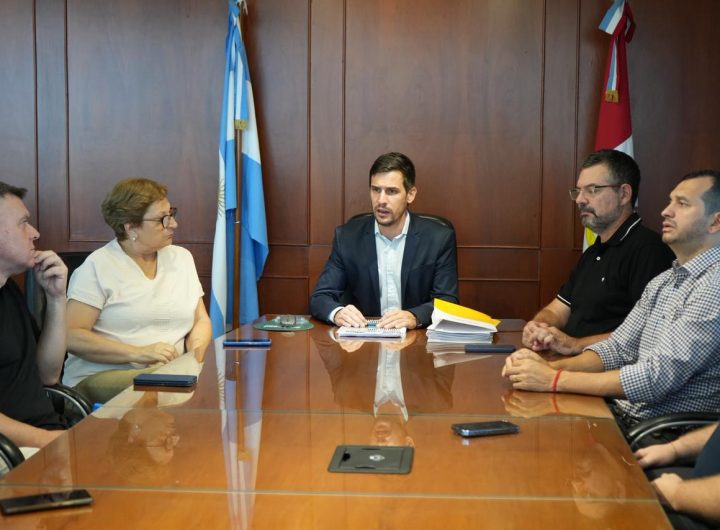 Lavacoches en Rafaela: el municipio aplicará multas tanto a quien realice la actividad como al dueño del auto