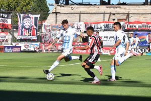 ¡Triunfazo agónico! El Celeste se lo llevó en la última ante Chacarita y no para de ganar.